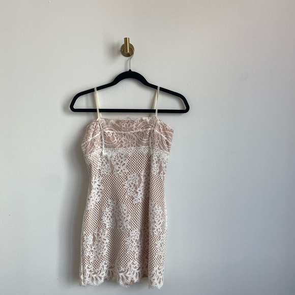 WHITE LACY DRESS - Picture 7 of 11